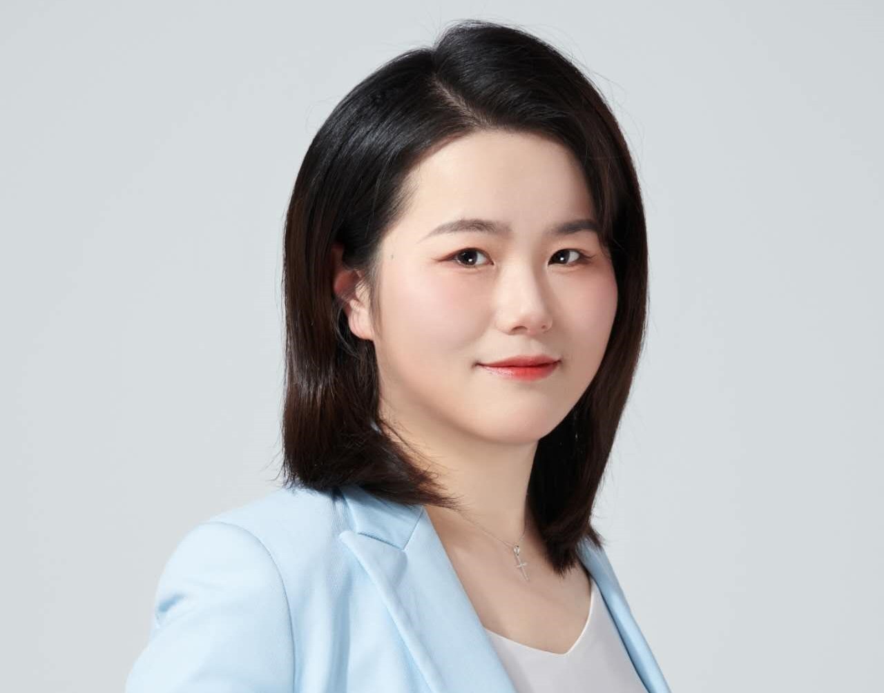青创项目致力于打通校园与职场的壁垒，助力学生提前接触职场规则、积累实战经验，在实习实践中明确职业方向。通过 2-3 年的沉淀，形成职场 “先发” 优势。
在当前就业环境下，青创为学生提供破局路径 —— 规避应届生 “信息盲区”，以 “职场思维” 完成学业到职业的过渡，成为具备竞争力的 “有备者”。
寄语青创学子：勇于试错、乐观抗压、主动积淀。珍惜实践机会，今日的每一份投入，都将转化为未来职场的核心优势。
愿诸位在青创平台找准职业坐标，以充分的准备与自信，成为 “带着经验入场” 的职场预备力量。